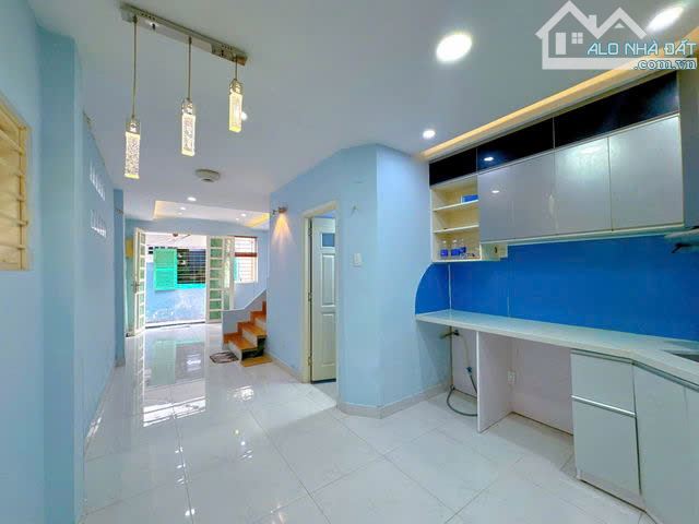 🏠 Bán nhà đường Bạch Đằng 📏 Diện tích: 35 m² (3.5 x 10), nhà có 1 trệt, 1 lầu