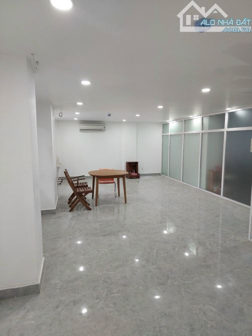 Cho Thuê Văn Phòng ĐƯờng Phan Văn Trị Phường 10,Gò Vấp DT 85m2 giá 12 triệu /tháng