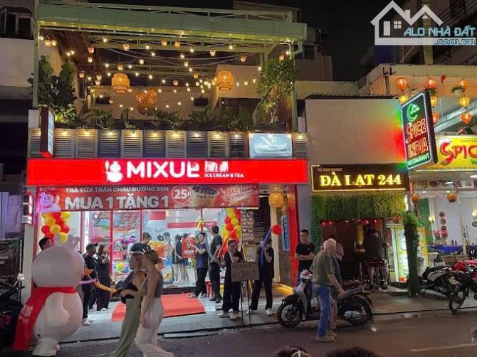 Cho thuê MT kinh doanh 7x25m, khu phố Tây Bùi Viện, Quận 1