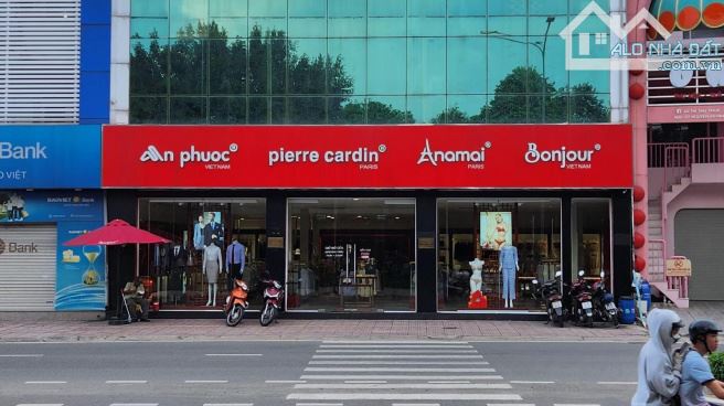Ngộp Bank bán gấp nhà mặt tiền đường Võ Văn Ngân - Thủ Đức , 7mx18m, giá chỉ 20 tỷ