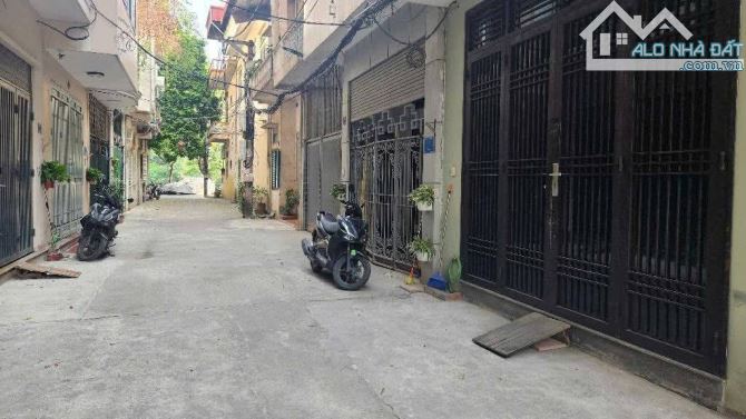 Bán nhà Lê Hồng Phong 50m2 Có Gara Ô tô Kinh Doanh nhỏ