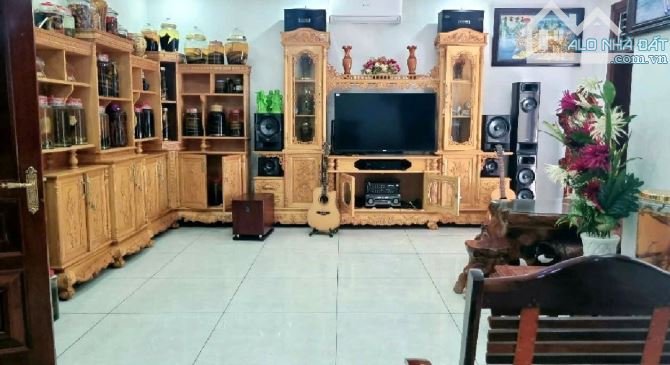 Chào bán căn biệt thự full gỗ lô góc 2 mặt tiền đường 7m5 Hồ Nguyên Trừng - Đà Nẵng