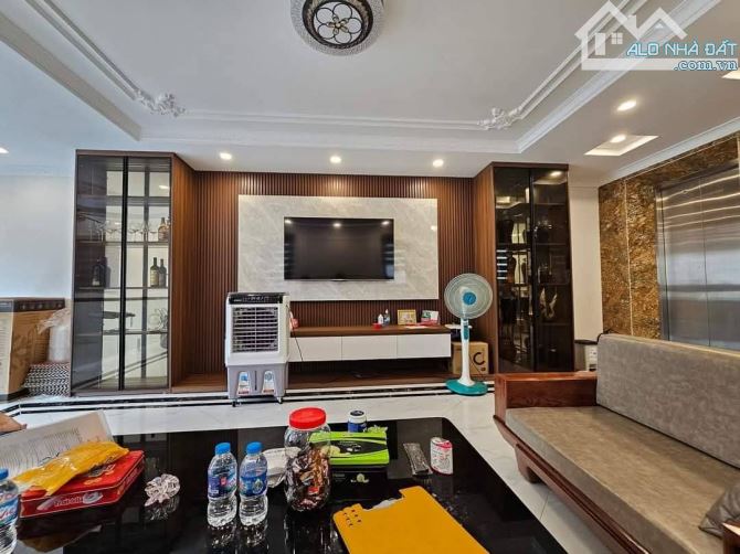 🏠🏠🔥BÁN NHÀ PHƯỜNG BỒ ĐỀ, NHÀ MỚI ,THANG MÁY,ÔTÔ QUA CỬA,FULL NỘI THẤT ,DÂN TRÍ CAO .38M