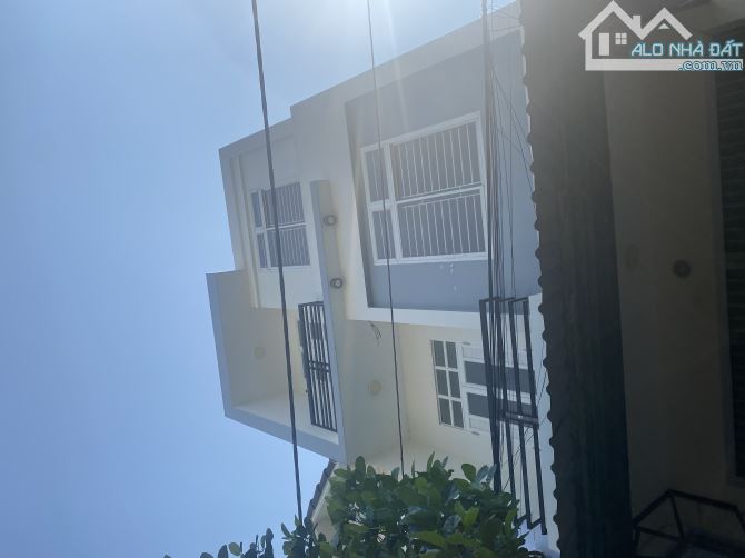 Rẻ nhà mặt tiền P Đống Đa Quy Nhơn ,40m,3tầng,giá chỉ 3 tỷ