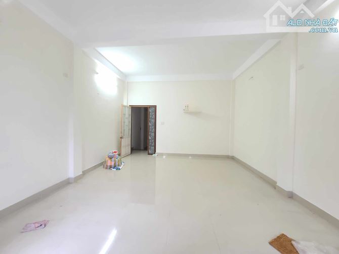 BÁN GẤP 2 TẦNG – MẶT TIỀN 10.5M – ĐỐI DIỆN CHỢ CHIỀU SƠN TRÀ - CHỈ 8.x Tỷ