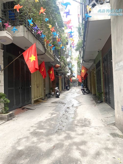 Gấp! Bán nhà Thái Hà - Đống Đa, Phân lô ô tô tránh, kinh doanh, 45m2, 5 tầng, 14.3 tỷ
