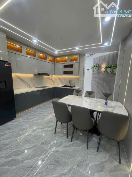 Bán gấp Nhà phố đường Trần Thị Hè Quận 12. 5,5 Tỷ - 10