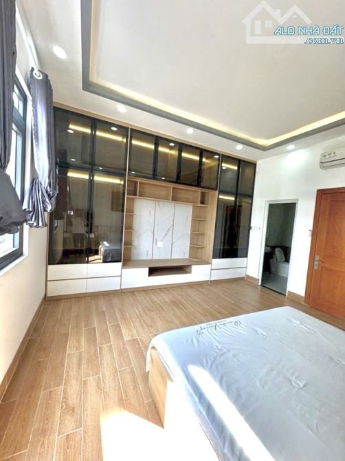BÁN BIỆT THỰ TRUNG TÂM NHÀ BÈ – 100M2 - HUỲNH TẤN PHÁT - NHỈNH 8 TỶ - 10