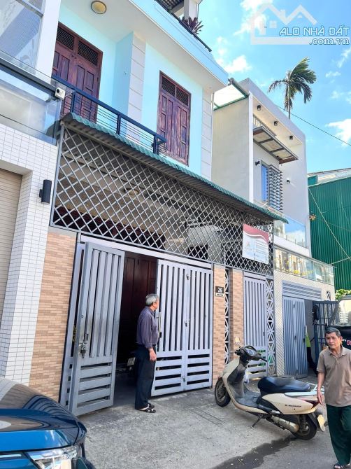 BÁN NHÀ 3 LẦU ĐƯỜNG ĐÀO TẤN - KHU TRUNG CAO - DT: 6,2x17m - H: TÂY BẮC - 5,6 TỶ - 10