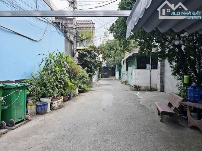 NHÀ 3 TẦNG MỚI CHÍNH CHỦ TÂN THỚI NHẤT Q12 Ô TÔ NGỦ TRONG NHÀ GIÁ TỐT KHU VỰC HIẾM NHÀ BÁN - 1