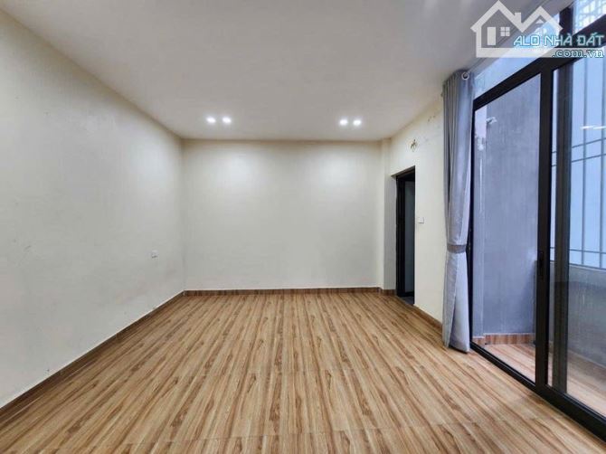 Bán nhà đẹp phố Tây sơn ô tô đỗ cửa 40m 4 tầng mặt 4m giá 9.x tỷ - 1