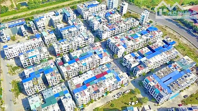Còn sót lại duy nhất căn nhà xây thô 4 tầng tại dự án Him Lam Hùng Vương nhà dân xây - 1