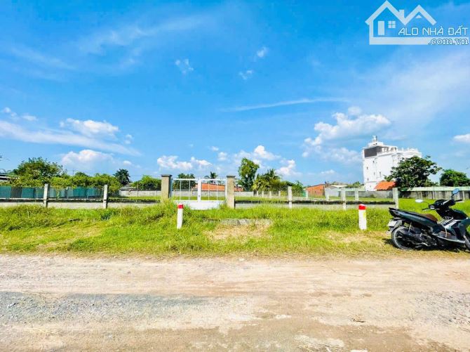 🔥Hạ 800Triệu - Đất 1.005m2 thổ cư nhiều/ Đường 8m cách Tỉnh Lộ 7 chỉ 300m gần Trường Học - 1