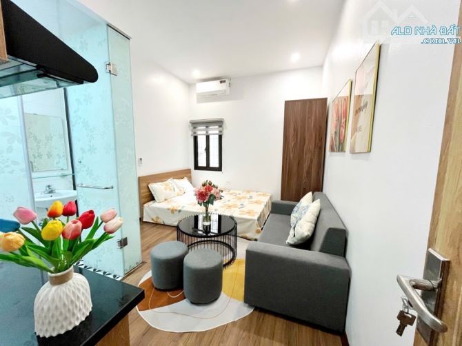 BÁN GẤP NHÀ HOÀNG NHƯ TIẾP-LONG BIÊN 30.8m2 , 3 PN ,Ô TÔ ĐỖ CỬA ,GIÁ 5.x tỷ có TL - 1