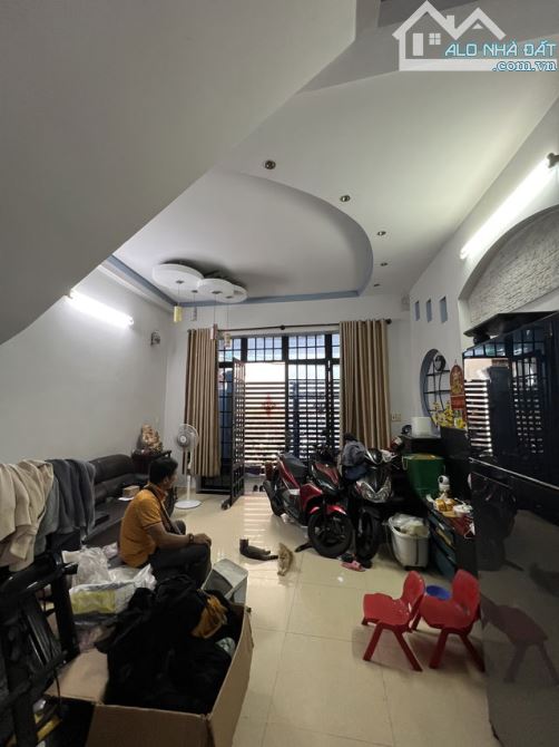 Nhà hẻm ô tô đường Trường Chinh P14 Tân Bình, 59m2, ngang khủng 4.8m, nở hậu tài lộc - 1