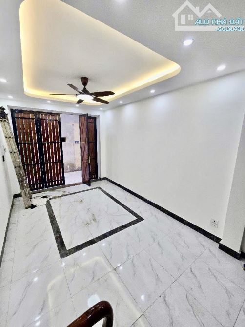 Bán Nhà Tứ Liên, Tây Hồ – 30m2, 5 Tầng, 3PN – Gần Ô Tô – Giá 5.6 Tỷ - 1