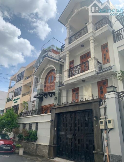 bán biệt thự hẻm 339 Lê Văn Sỹ, Q3, DT: 9,4m X 21m, DTCN 202m2--2 tầng--Giá: 40 tỷ - 1
