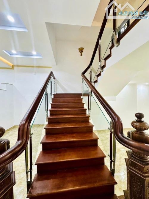 🔥 Nhà 4 tầng MT đường 10m5 Hà Huy Tập , gần biển Nguyễn Tất Thành , vị trí kinh doanh - 1