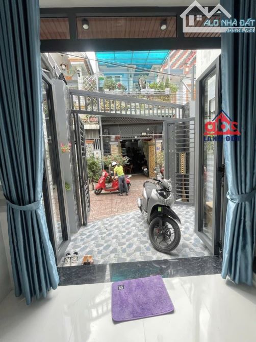 Nhà lầu 2.65 tỉ . Hơn 60m2-SHR- thổ cư tại P.Bửu Hoà thuận tiện di chuyển các tỉnh lớn . - 1