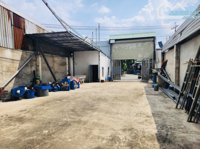 BÁN XƯỞNG MẶT TIỀN NGUYỄN VĂN BỨA HÓC MÔN.DT 565M2.NGANG 10M. - 1
