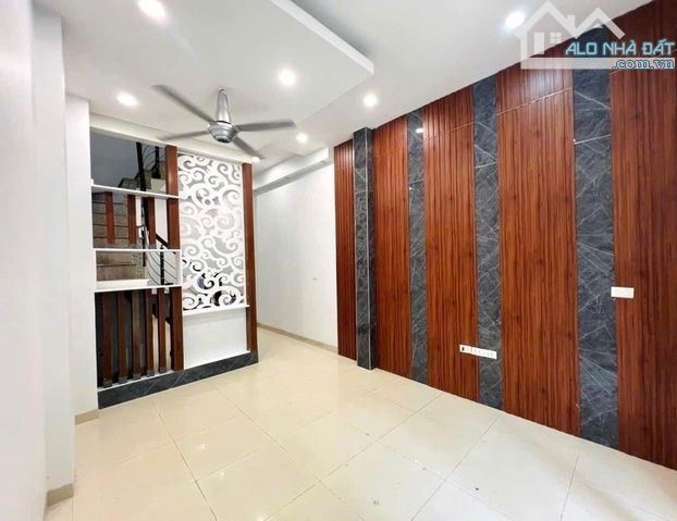 Hót...! Bán Nhà Định Công - Hoàng Mai, D.Tích 36m2, 4Tầng, Full Nội Thất, Giá Nhỉnh 5tỷ - 1