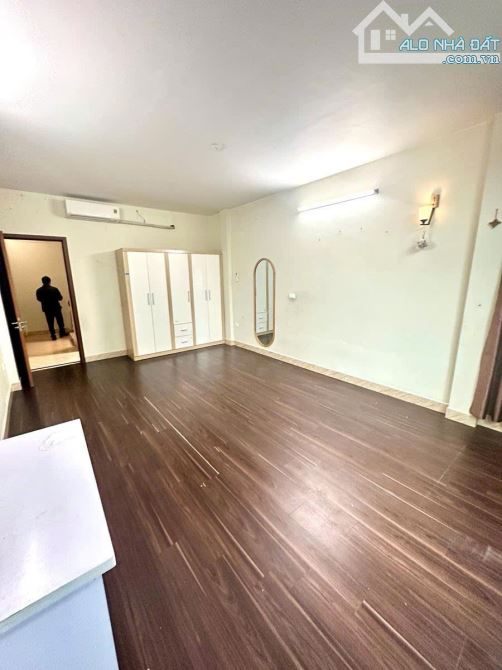 CƠ HỘI ĐẦU TƯ VÀNG! Nhà Mặt Phố Đại Từ – 80m², 3 Tầng, View Hồ Linh Đàm – GIÁ 28 tỷ - 1