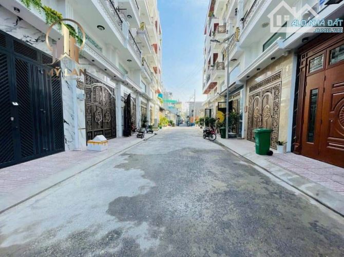 Bán gấp Nhà phố đường Trần Thị Hè Quận 12. 5,5 Tỷ - 12