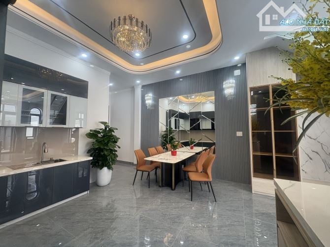 🏡 Nhà mê hẻm chính Nguyễn Thiếp - Hướng Tây Bắc - 2