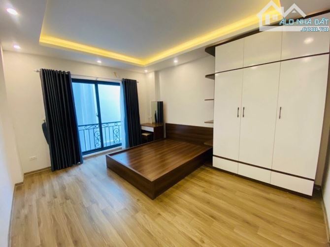 Giá gảm sâu, bán nhà đẹp phố Khương Hạ, 46m², 5 tầng, kinh doanh, đầu tư tốt, chỉ 7 tỷ hơn - 2