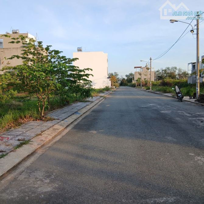 Em có 2 lô đất giá cực tốt tại Long Phước. 1.97 tỉ / 52m2 lô sạch, đẹp - 2