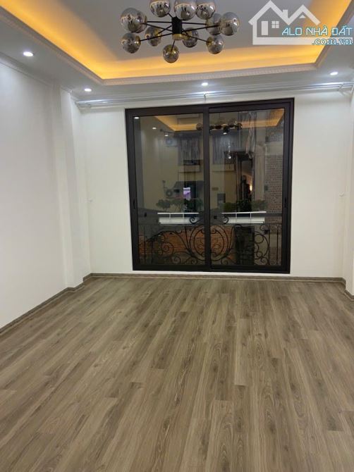 BÁN NHÀ YÊN HÒA - 32M² - 5 TẦNG - NGÕ THÔNG - 3 MẶT THOÁNG - FULL NỘI THẤT - GIÁ 7.3 Tỷ - 2