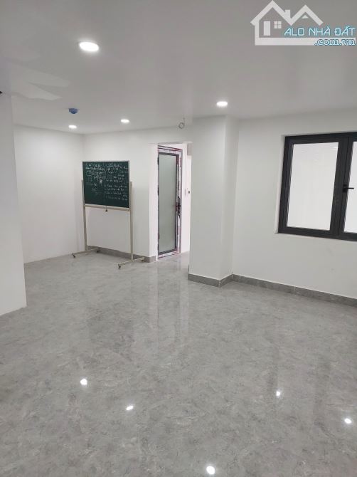 Cho Thuê Văn Phòng ĐƯờng Phan Văn Trị Phường 10,Gò Vấp DT 85m2 giá 12 triệu /tháng - 2