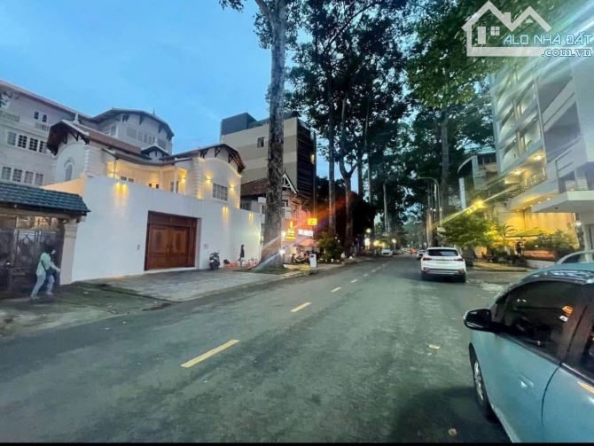 Ngang 10m - Cho Thuê Biệt Thự 94 Sương Nguyệt Ánh, P.Bến Thành, Q1 ( 250m2, 2 Tầng ) - 2