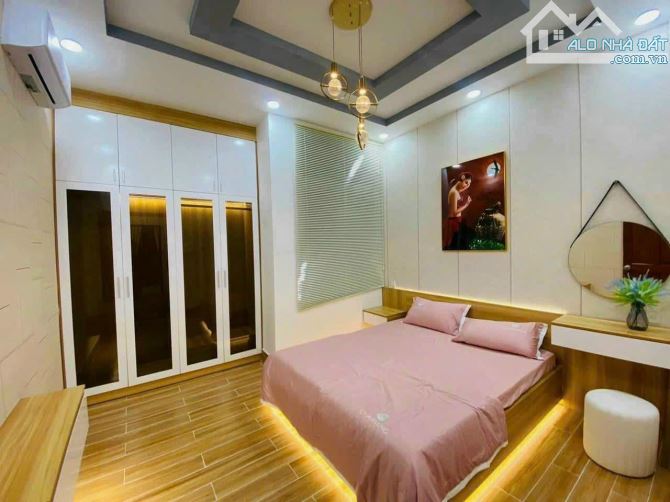 HOT! Nhà phố Nguyên Hồng, phân lô VIP, ô tô vào nhà, 54m², 4 tầng, chỉ 15.4 tỷ! - 2