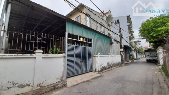 Bán đất có (3 phòng trọ) tại Long Biên. 60m2,mt:4.8m, đường oto tránh, giá:4,5tỷ (75tr/m2) - 2