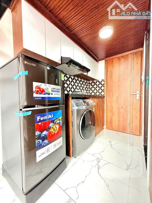 Bán Tòa căn hộ DV Mới, đẹp Kim Giang, Hoàng Mai 115m 8T. Oto, thang máy, MT5.6m. 34.8 tỷ - 2