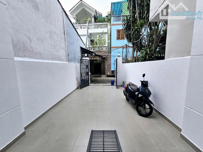 NHÀ 3 TẦNG MỚI CHÍNH CHỦ TÂN THỚI NHẤT Q12 Ô TÔ NGỦ TRONG NHÀ GIÁ TỐT KHU VỰC HIẾM NHÀ BÁN - 3