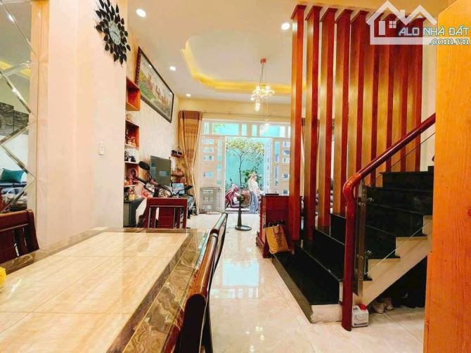 ĐỊNH CƯ MỸ CẦN BÁN NHÀ LÊ HỒNG PHONG, P2, Q.5 – CHỈ 3TỶ950 – 55M² – 1T2L – SHR 🔥 - 3