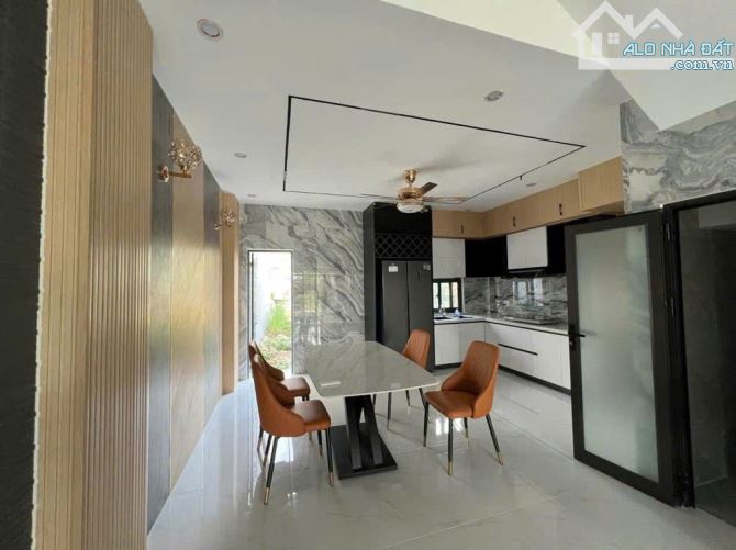 BÁN NHÀ 3 TẦNG lung linh, Full nội thất - đường HÒA PHÚ 4, 80m2, ngang 5m - Hòa Minh,LC,ĐN - 3