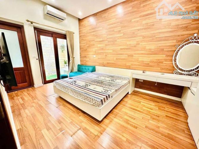 Bán gấp nhà phân lô Nguyễn Khánh Toàn, 110m2, MT 6.5m, làm biệt thự ở cực sướng, yên tĩnh - 3