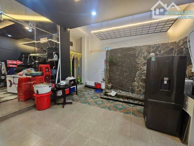 NHÀ MÊ MẶT TIỀN ĐINH CÔNG TRÁNG GẦN QUANG TRUNG. DT: 5,4x34M NỞ HẬU 10,6M. GIÁ CHỈ: 5,9 TỶ - 3