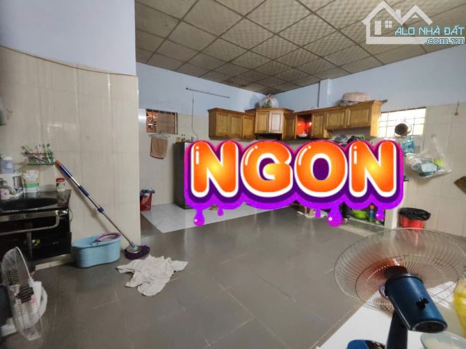 5Tỷ100__236m2 (9,5x24)__Nhà Cấp 4 Rộng__xe hơi ngủ trong nhà__đường 6m đi Làng Đại học 1Km - 3