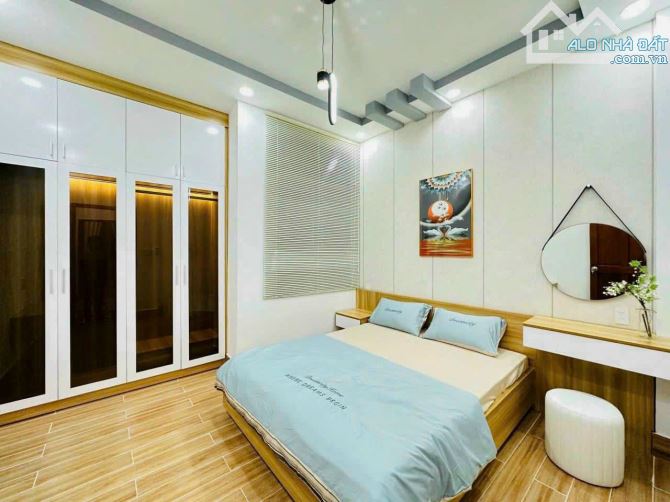 HOT! Nhà phố Nguyên Hồng, phân lô VIP, ô tô vào nhà, 54m², 4 tầng, chỉ 15.4 tỷ! - 3