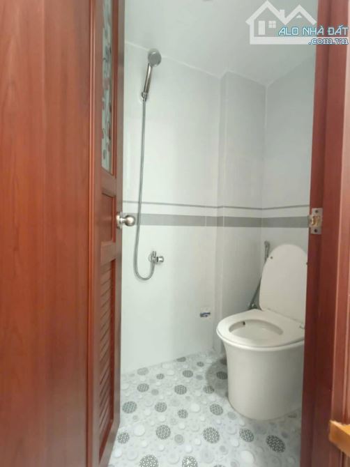 CẦN BÁN GẤP NHÀ 1 TRỆT 1 LẦU 2PN, 2TOILET,1 PHÒNG THỜ,ĐƯỜNG CHỢ BÀ HOM CŨ,TÂN TẠO BINH TÂN - 3