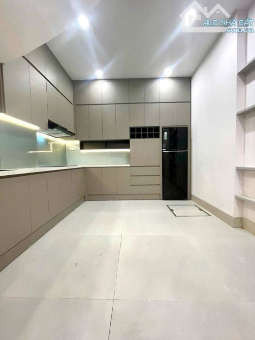 🏡 TRƯỜNG CHINH - ĐỐNG ĐA - 40M² -10TỶ - 🚘QUA NHÀ - KINH DOANH SẦM UẤT VỊ TRÍ CỰ - 3