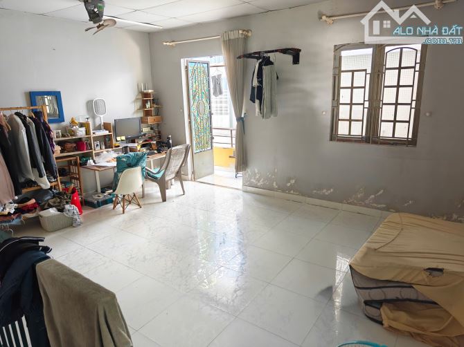 Bán nhà đường nhiêu tứ Phú nhuận - HXH - 3 tầng - 4,45 tỷ - 3