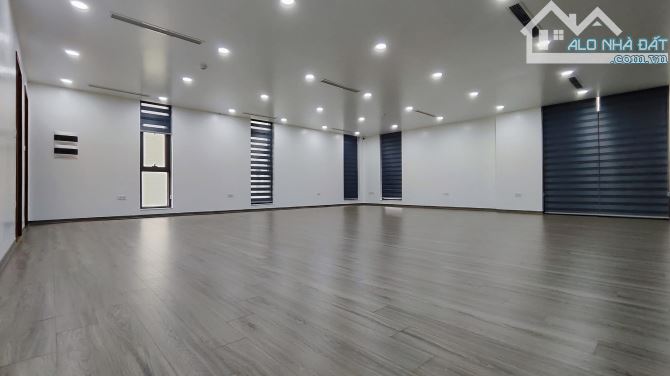 SIÊU PHẨM  - SHOPHOUSE  STARLAKE   - LÔ GÓC  2 Mặt Phố - 478M x 5 Tầng - Giá 415 Tỷ- Ô Tô - 3