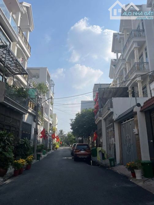 Bán Siêu phẩm chân dài, Nhà phố Hiệp Thành Q12 - 3