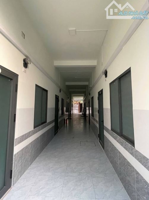 Thu nhập 160 Triệu/Tháng - CHDV 3 Tầng - 970m2 (Ngang 34m x Dài 31m) - Sổ riêng - Full thổ - 3