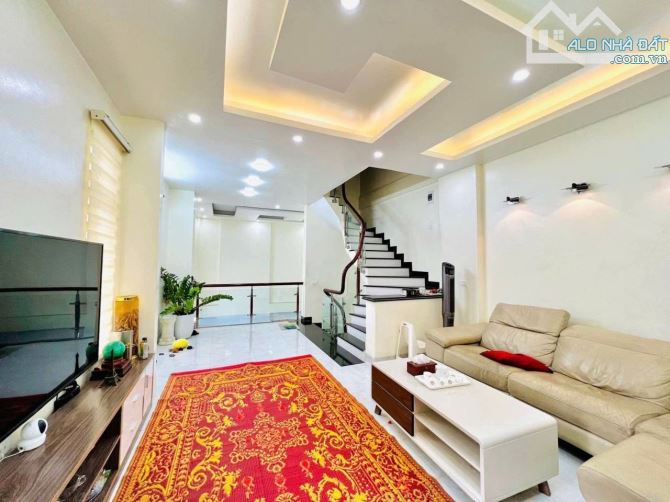 Bán nhà Đinh Công Thượng giá 13.6 tỷ, diện tích 42m2, 6 tầng, mặt tiền 4.1m - 3